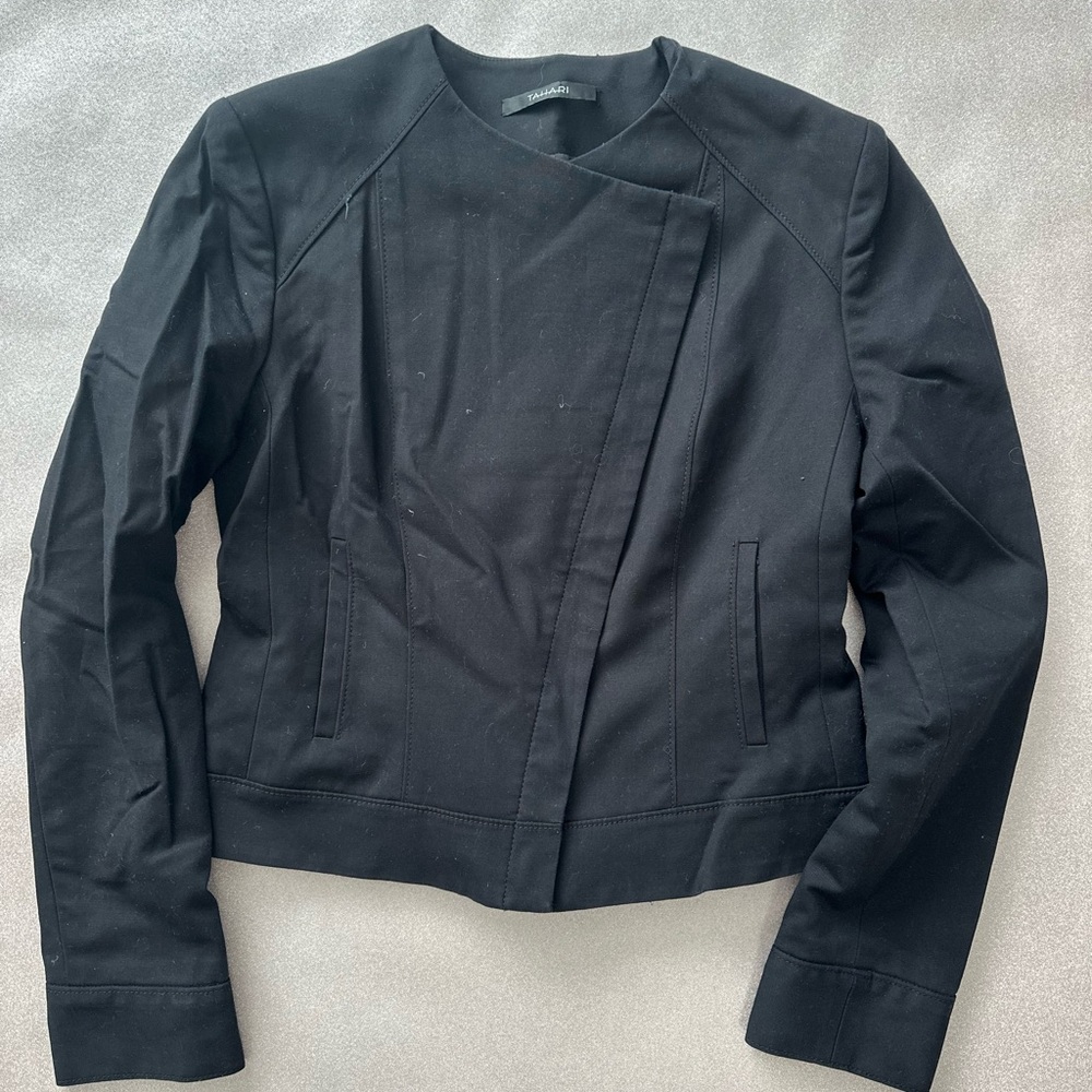 Tahari Moto blazer size 4